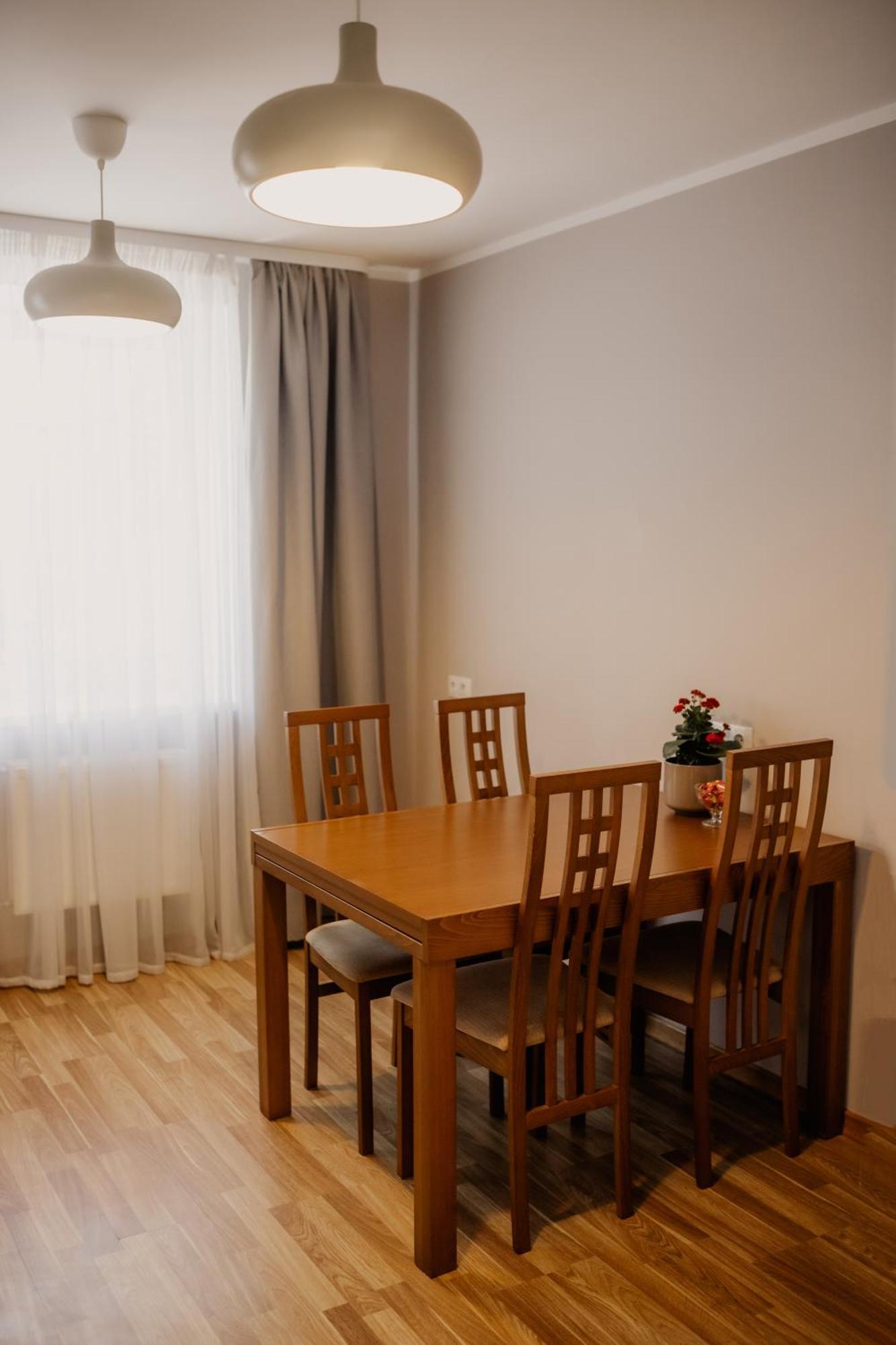 Saules Iela 2A Apart otel Saldus Oda fotoğraf