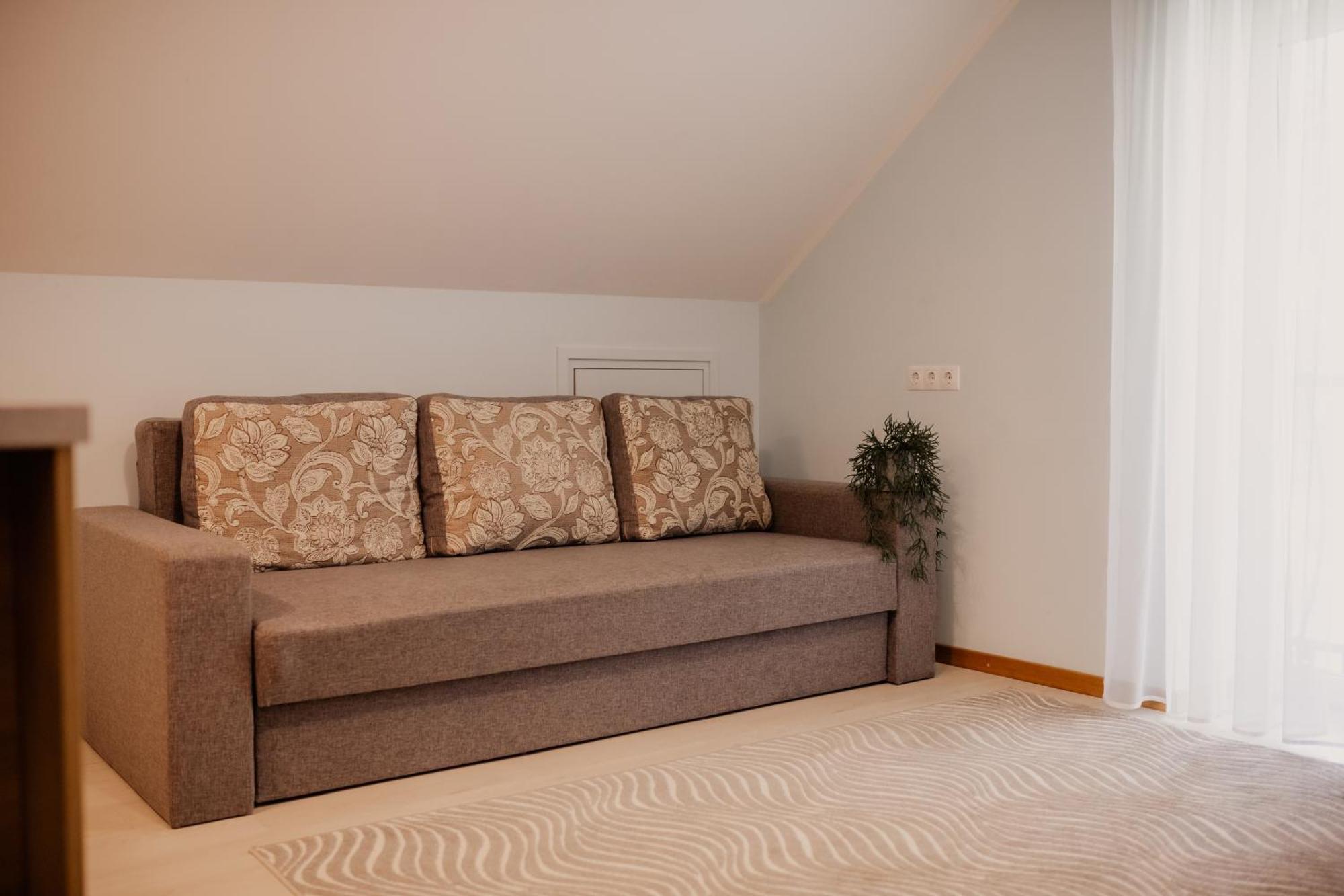 Saules Iela 2A Apart otel Saldus Oda fotoğraf
